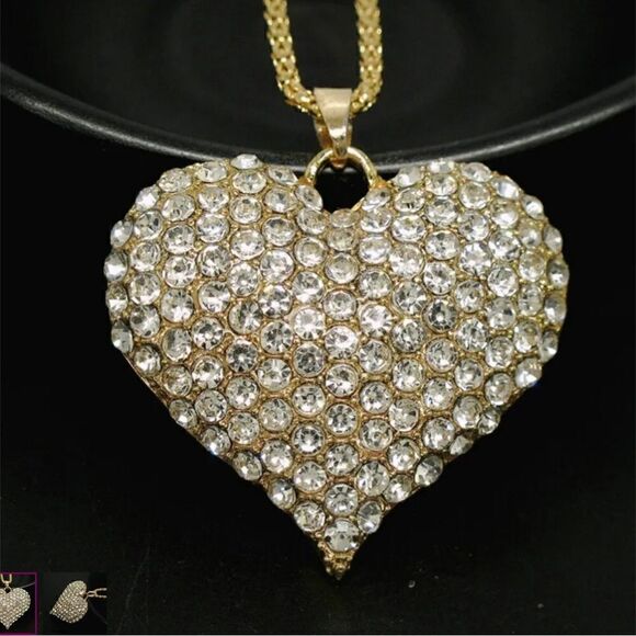 ✨ Betsey Johnson sparkling crystal heart ❤️ pendant ✨ - Picture 3 of 7